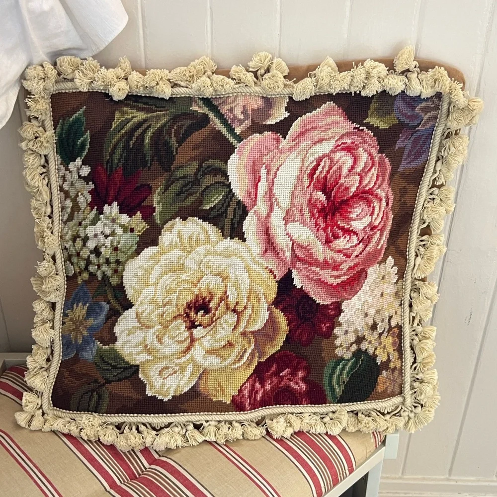 NWOT VTG Needlepoint by Hand HKH Floral Tapestry Pillow Cover with Fringe
